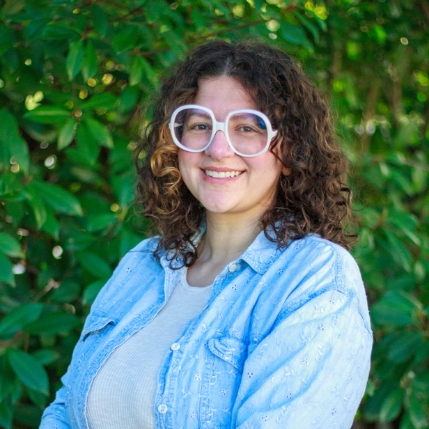 Lenore Messler Headshot